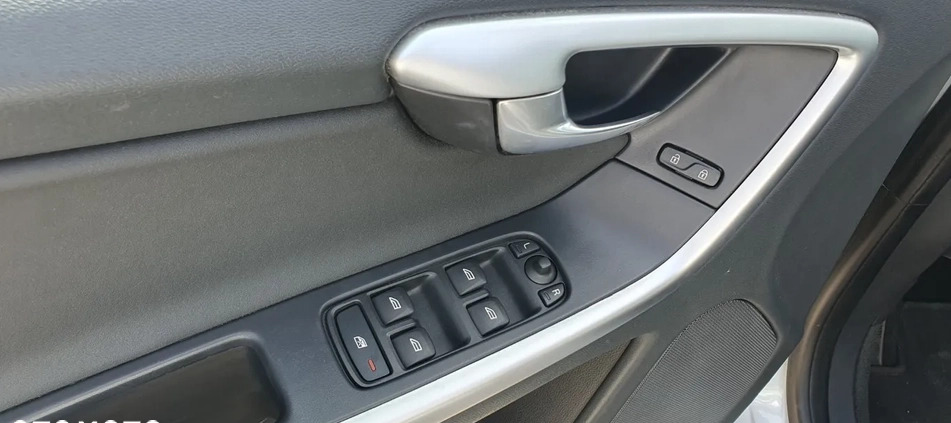 Volvo XC 60 cena 43900 przebieg: 187000, rok produkcji 2010 z Pułtusk małe 781